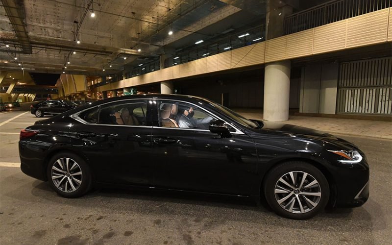 lexus-es350-side-profile.jpg