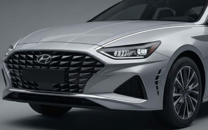 silver-hyundai-sonata-2025-sedan-front-view